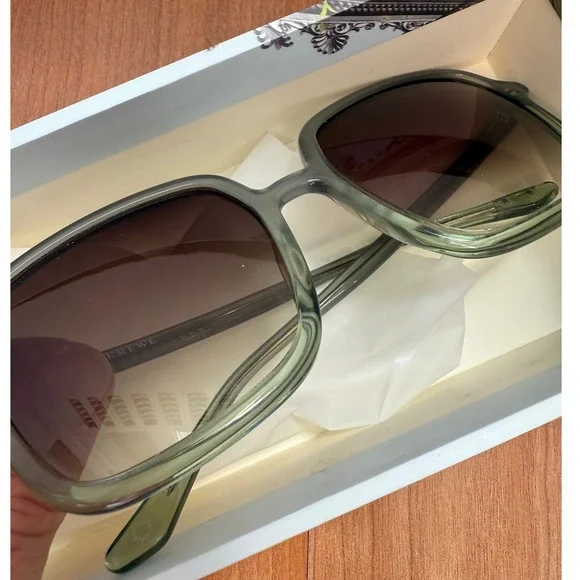 KREWE Margot sunglasses blue square - Picture 11 of 14